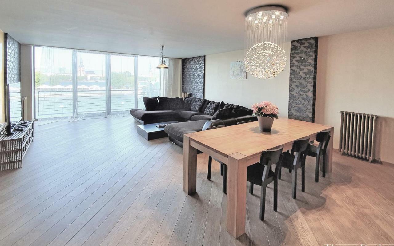 Winwinstay Superior Apartment By River Daugava Riga Buitenkant foto